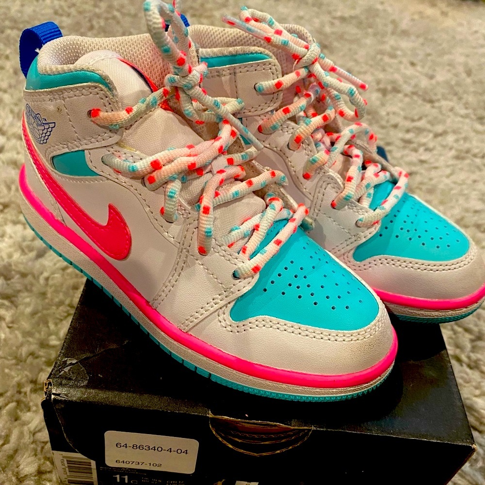 NIKE Jordan